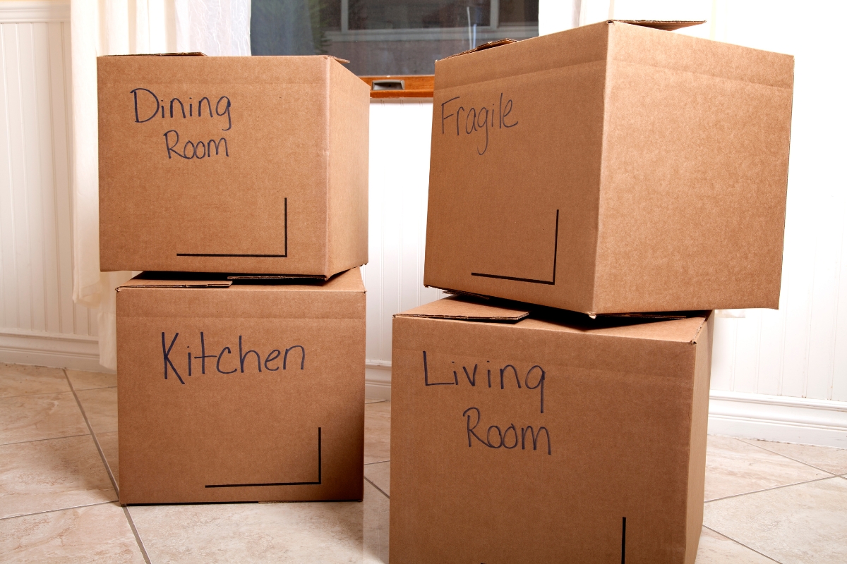 First Time Moving Out Checklist For a StressFree Moving
